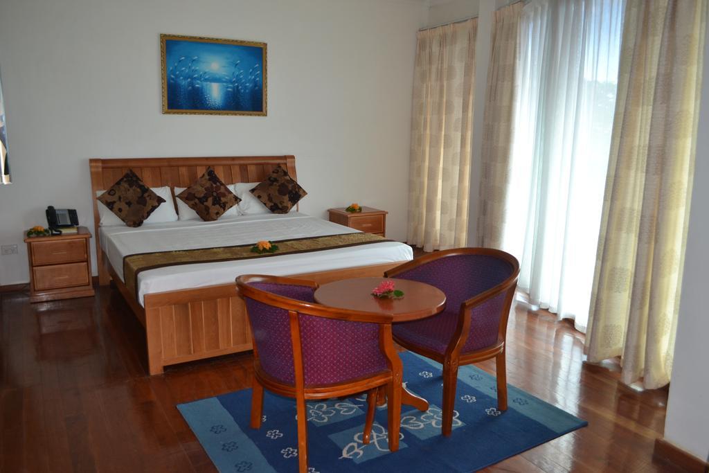 Trans International Hotel Nadi Exteriör bild